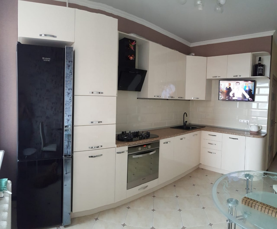 Кухни Яромира на заказ в Евпатории фотография
